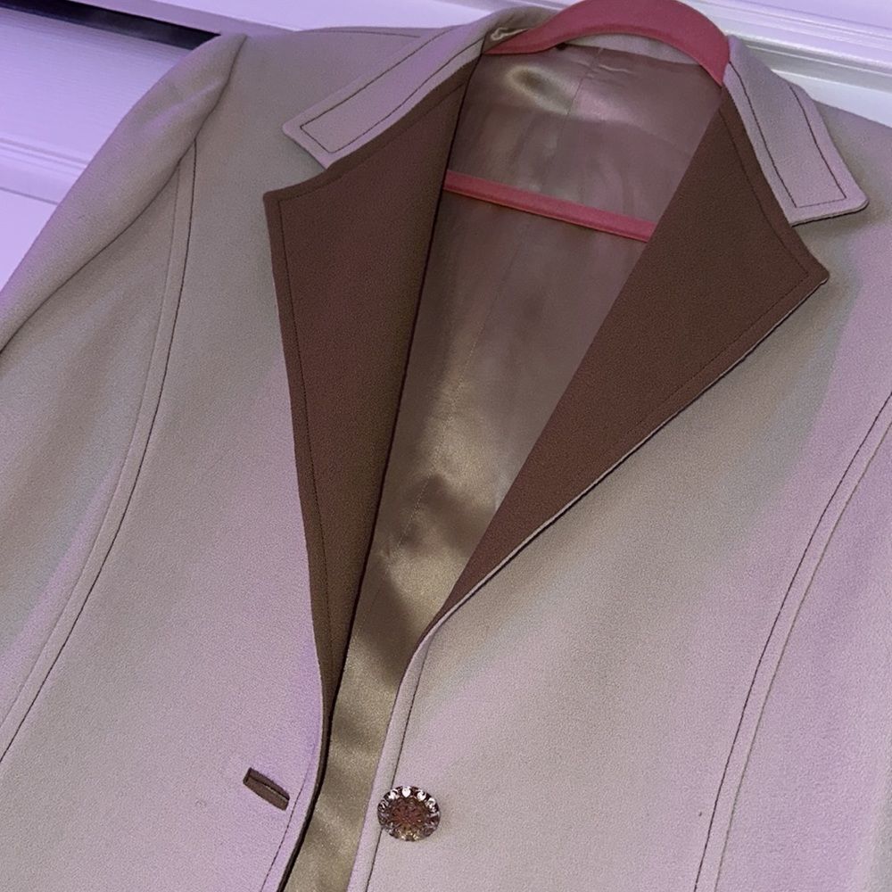 Leon Paul Tan and brown contrast Blazer ❤️ - Picture 5 of 8